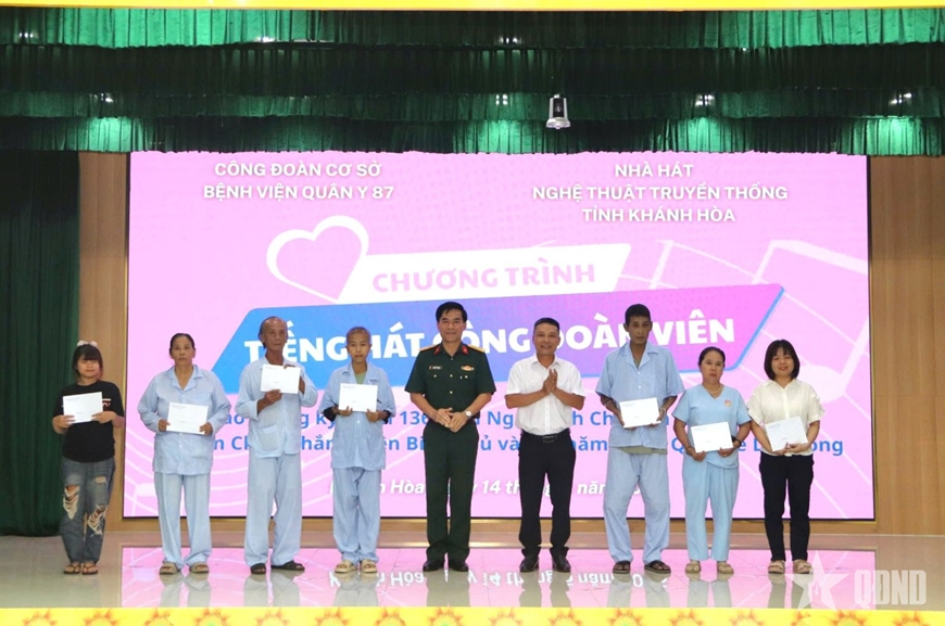 Mang âm nhạc đến Bệnh viện Quân y 87